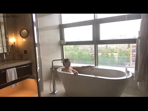❤️ Hiiglaslik beib kirglikult oma tussu riivimas vannitoas Pornovideo at us ️❤